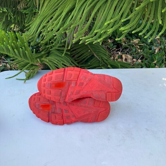 Nike Huarache Shoes (Boys Size: 5Y) (Womens Size: 6.5) - Picture 8 of 8